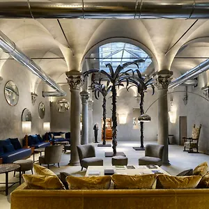 garibaldi-blu.it-tuscanyhotel.com/