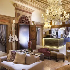 arcadia-venice.hotelinveneto.com/